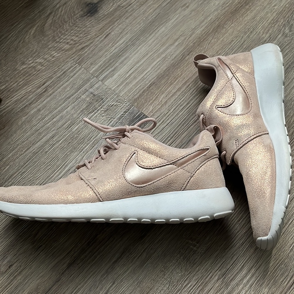 Metallic rose gold Nike sneakers! Almost new!